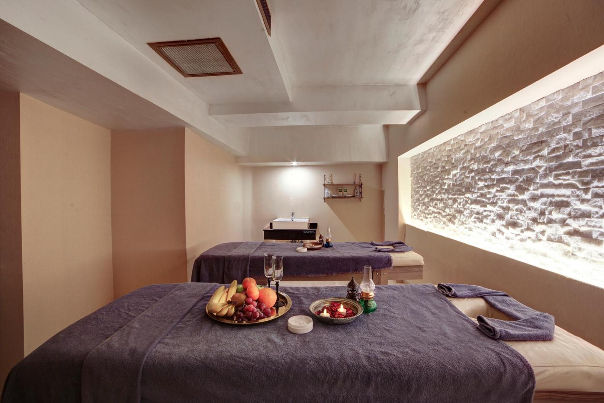 그레이트 포춘 호텔&스파 이스탄불 외부 사진 A spa treatment room